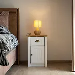Cosy Duplex Near Bus Station